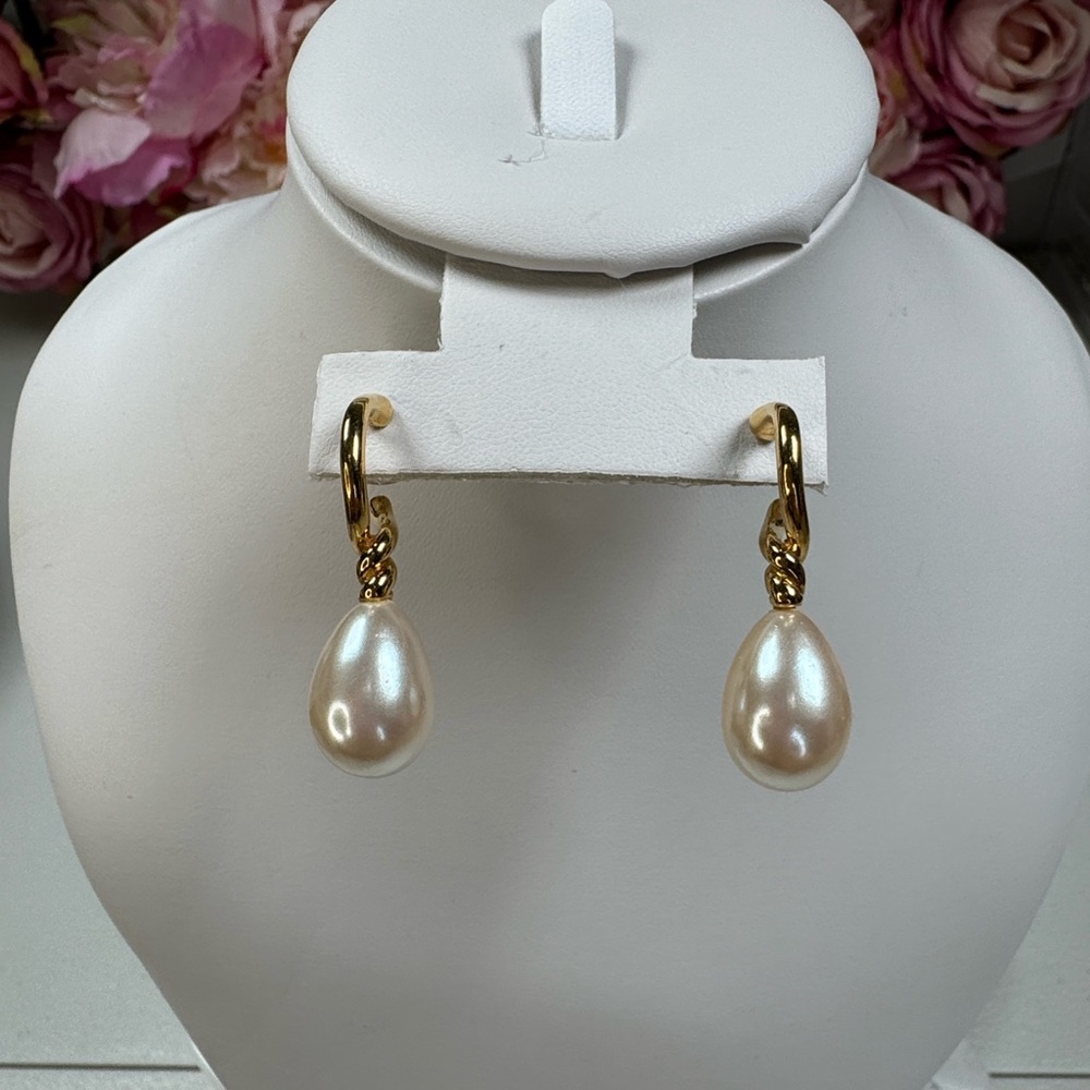 Monet Elegant Gold and Pearl Earrings